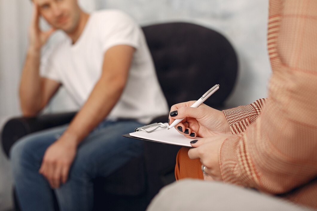 Read more about the article How A Counselling Psychologist Can Help You?